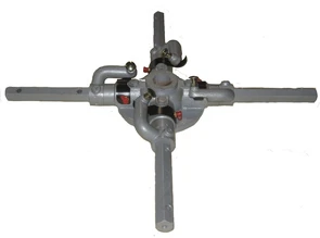 {{photo.Alt || photo.Description || 'Крестовина правая двухроторной затирочной машины Tremmer CT836'}}