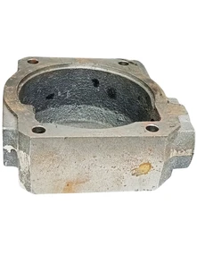 {{photo.Alt || photo.Description || 'Корпус оси (механизма реверса) виброплиты MS330'}}